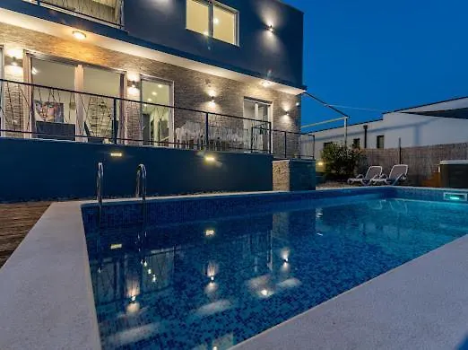 Villa Hedonist Seget Vranjica