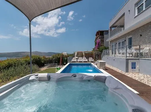 Villa Hedonist Seget Vranjica 0*,