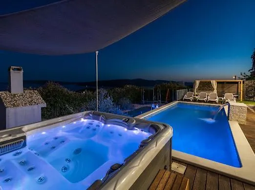 Villa Hedonist Seget Vranjica