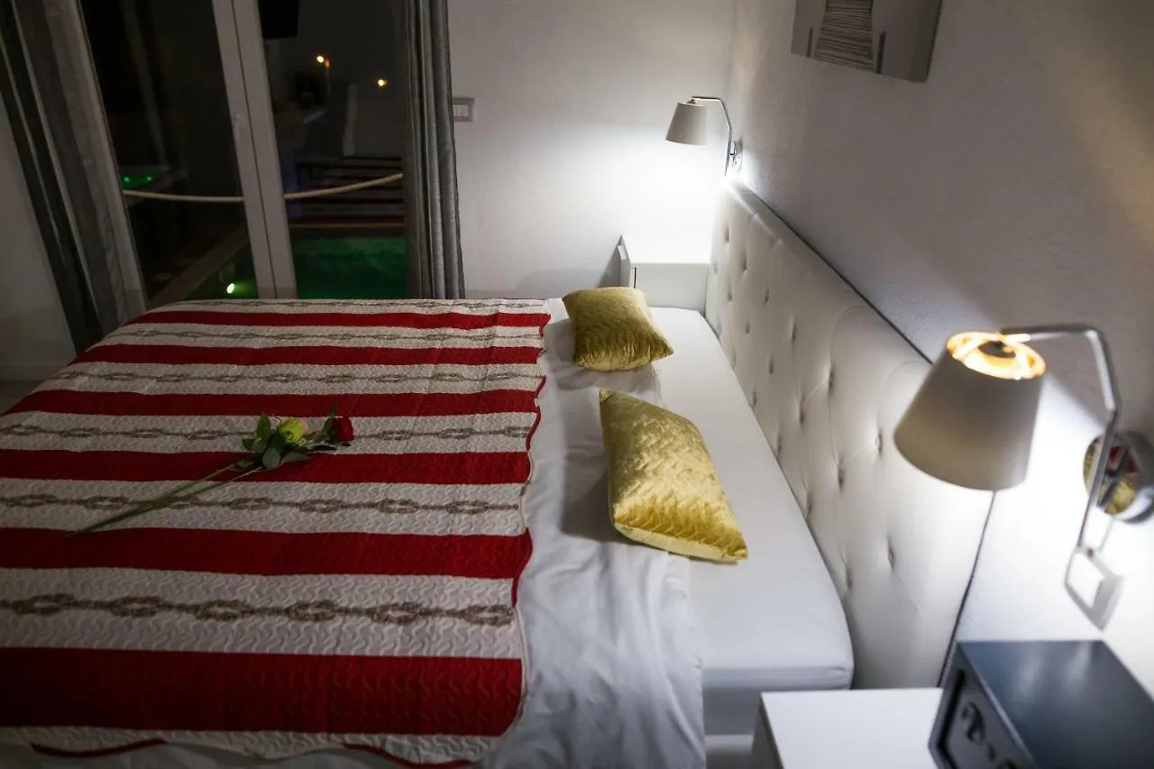 Villa Hedonist Seget Vranjica